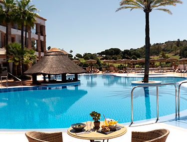 Pool Bar | La Cala Resort 