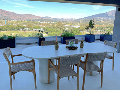 Extraordinary new built apartment with panoramic views