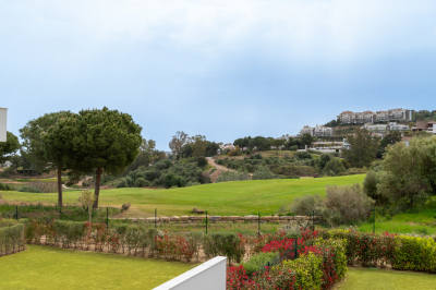 Magnifico apartamento en primera línea de golf con orientación sur.